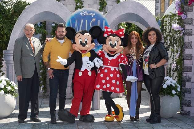 Entertainment Themen der Woche KW45 Entertainment Bilder des Tages Wish Film Premiere Blue Carpet November 12, 2023, Mexico City, Mexico: (L-R) Francisco Colmenero, Jose Eduardo Derbez, Maria Leon and Lucero Mijares Hogaza attend the blue carpet for Wish by Walt Disney film premiere at Cinepolis Plaza Universidad. on November 12, 2023 in Mexico City, Mexico. (Photo by Jaime Nogales Eyepix Group) Copyright: xJaimexNogales xEyepixxGroupx JN_12112023_104473