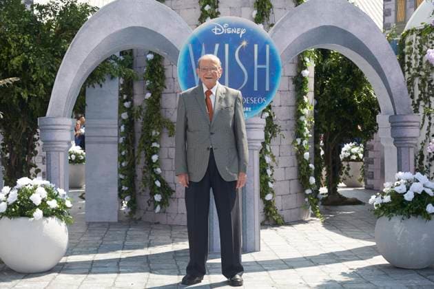 November 13, 2023, Mexico City, Ciudad de Mexico, Mexico: November 12, 2023, Mexico City, Mexico: Francisco Colmenero attends the blue carpet for Wish by Walt Disney film premiere at Cinepolis Plaza Universidad. on November 12, 2023 in Mexico City, Mexico. Mexico City Mexico - ZUMAe321 20231113_zea_e321_054 Copyright: xJaimexNogales xEyepixxGroupx