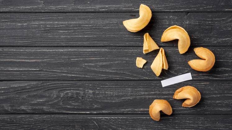  Flachgelegte Glückskekse mit Kopierbereich *** Flattened Fortune cookies with Copy area Copyright: imageBROKER/OleksandrxLatkun iblole09807918.jpg