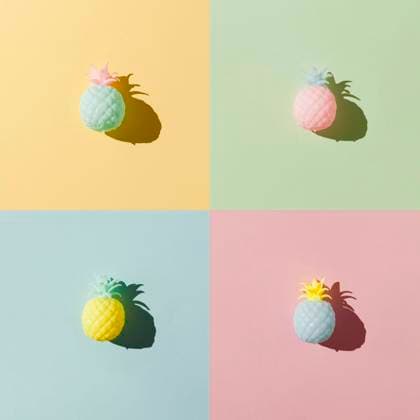  Flaches Ananasfruchtarrangement *** flat Pineapple fruit arrangement Copyright: imageBROKER/OleksandrxLatkun iblole09807945.jpg