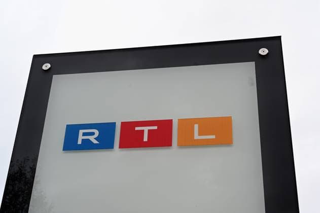 Schriftzug Logo von RTL Television, RTL Group und RTL Deutschland, ein internationales Medienunternehmen, Senderfamilie mit deutschsprachigen Privatsender der RTL Group mit Sitz in Köln *** Lettering Logo of RTL Television, RTL Group and RTL Deutschland, an international media company, broadcasting family with German-language private channels of RTL Group based in Cologne