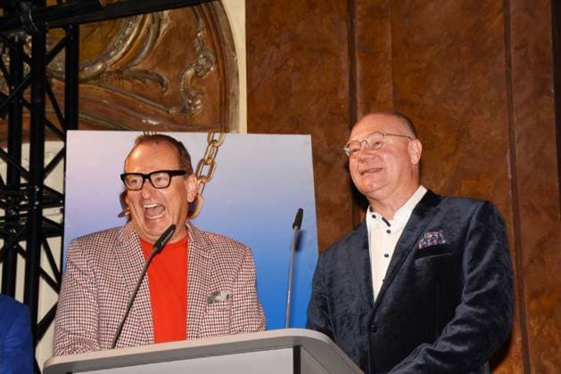Karl Valentin Ordens Preistraeger 2024 Volker Heissmann Kabarettist Martin Rassau Kabarettist Muenchen 14.11.2023 Deutsches Theater Narrhalla Karl Valentin Ordens Preistraeger 2024 Vorstellung Muenchen