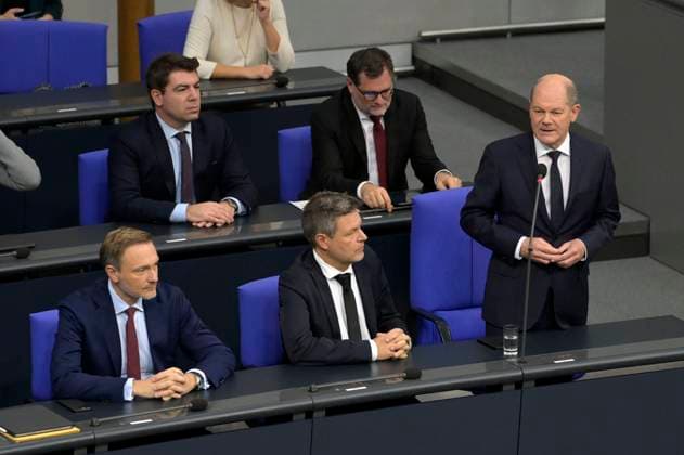Christian Lindner, Robert Habeck und Olaf Scholz in der 136. Sitzung des Deutschen Bundestages im Reichstagsgebäude. Berlin, 15.11.2023 *** Christian Lindner, Robert Habeck and Olaf Scholz at the 136th session of the German Bundestag in the Reichstag building Berlin, 15 11 2023 Foto:xF.xKernx xFuturexImagex bundestagssitzung136_3113