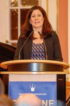 Senatorin Katharina Günther-Wünsch bei derVerleihung der Goldenen Erbse 2023 im Roten Rathaus Berlin.