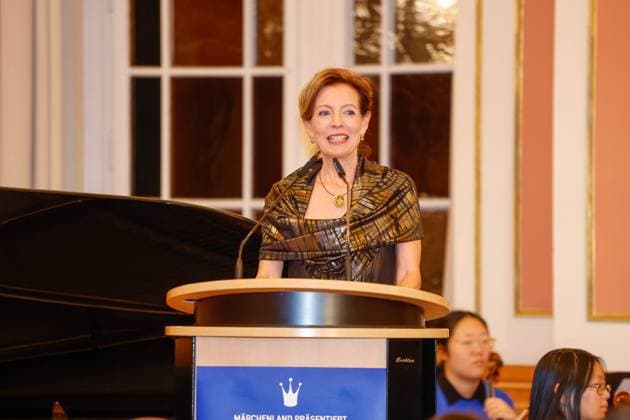 Silke Fischer bei derVerleihung der Goldenen Erbse 2023 im Roten Rathaus Berlin.