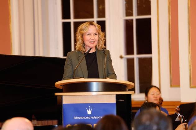 Umweltsenatorin Steffi Lembke bei derVerleihung der Goldenen Erbse 2023 im Roten Rathaus Berlin.