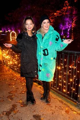 Bilder des Jahres 2023, Entertainment 11 November Entertainment Themen der Woche KW46 Entertainment Bilder des Tages Xenia Prinzessin von Sachsen und Sarah Knappik bei der Eroeffnung von Weihnachten im Tierpark am Schloss Friedrichsfelde am 15.11.2023 in Berlin Eroeffnung von Weihnachten im Tierpark in Berlin *** Xenia Princess of Saxony and Sarah Knappik at the opening of Christmas at the Tierpark am Schloss Friedrichsfelde on 15 11 2023 in Berlin Opening of Christmas at the Tierpark in Berlin 