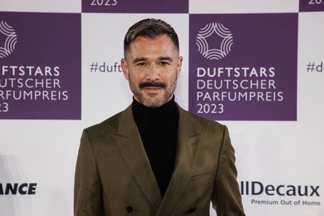 16.11.2023. Düsseldorf. Duftstars - Deutscher Parfumpreis 2023. Hier: Jochen Schropp. Düsseldorf Rheinterassen Nordrhein-Westfalen Deutschland