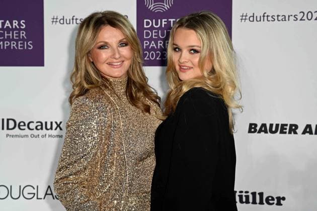 Deutscher Parfumpreis Duftstars am 16.11.2023 in der Rheinterrasse in Düsseldorf Die Verleihung des 31. Deutschen Parfumpreises Duftstars findet am 16.11.2023 in der Rheinterrasse in Düsseldorf statt. Frauke Ludowig, links und Nele Ludowig, rechts