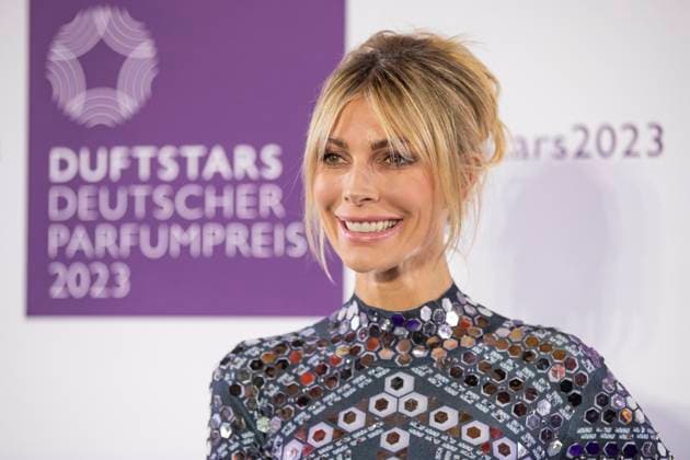 Moderatorin Annika Gassner. DUFTSTARS 2023 - Deutscher Parfumpreis Verleihung des deutschen Parfumpreises DUFTSTARS durch die Fragrance Foundation am 16.11.2023, Rheinterrassen, Duesseldorf.