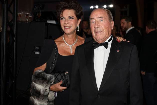 Drogeriechef Erwin Mueller mit Ehefrau Anita. DUFTSTARS 2023 - Deutscher Parfumpreis Verleihung des deutschen Parfumpreises DUFTSTARS durch die Fragrance Foundation am 16.11.2023, Rheinterrassen, Duesseldorf.