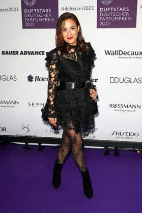 Nina Moghaddam bei der Verleihung des Deutschen Parfumpreises Duftstars 2023 auf der Rheinterrasse Düsseldorf. Düsseldorf, 16.11.2023
