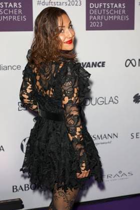 Nina Moghaddam bei der Verleihung des Deutschen Parfumpreises Duftstars 2023 auf der Rheinterrasse Düsseldorf. Düsseldorf, 16.11.2023