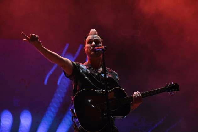 November 18, 2023, Mexico City, Ciudad de Mexico, Mexico: November 17,2023, Mexico City, Mexico: Michael Fitzpatrick vocalist of the American band Fitz and The Tantrums performs on stage during the day one of the Corona Capital 2023 Music Festival at Autodromo Hermanos Rodriguez. on November 17, 2023 in Mexico City, Mexico. Mexico City Mexico - ZUMAe321 20231118_zea_e321_040 Copyright: xEssenexHernandez xEyepixxGroupx