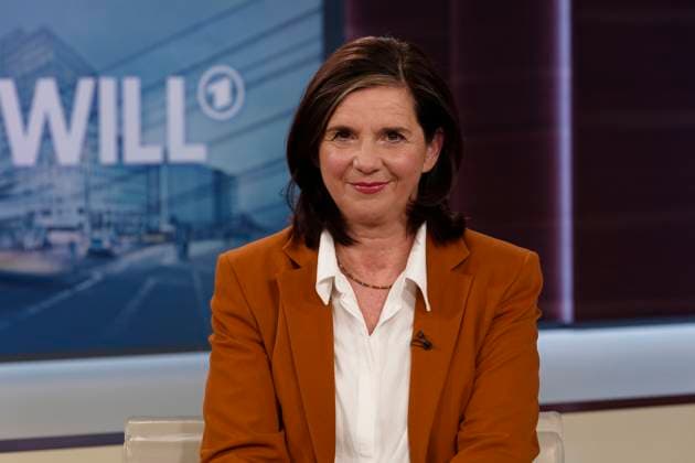 News Bilder des Tages Katrin Göring-Eckardt 2023-11-9 - Deutschland, Berlin - Katrin Göring-Eckardt (Bündnis 90 Die Grünen), Bundestagsvizepräsidentin, zu Gast bei Anne Will im Ersten. Thema des ARD-Politiktalks: Ampel im Milliarden-Loch - Zerbricht die Regierung daran? *** Katrin Göring Eckardt 2023 11 9 Germany, Berlin Katrin Göring Eckardt Bündnis 90 Die Grünen , Vice-President of the Bundestag, as a guest of Anne Will on ARD Politktalks Ampel im Milliarden Loch Zerbricht die Regierung daran