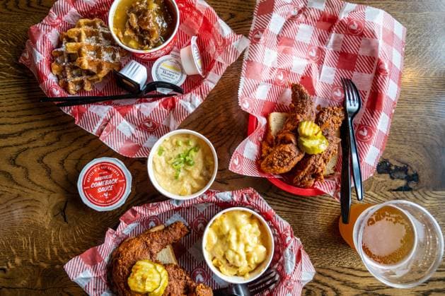 A delicious chicken restaurant in Nashville, Tennessee Nashville, Tennessee, United States R_FPNSIS231116-1288042-01 EDITORIAL USE ONLY