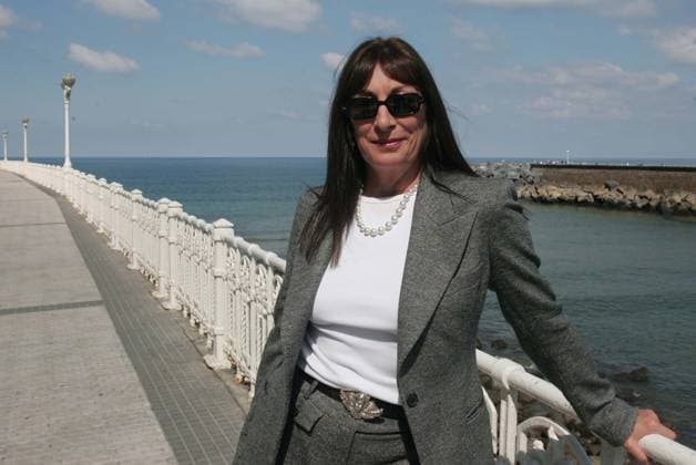 Festival de Cine de San Sebastian : Anjelica Huston Foto : Jesus Uriarte . 20 - 9 - 2005 EDITORIAL USE ONLY  Copyright: xx x elpphotos004353