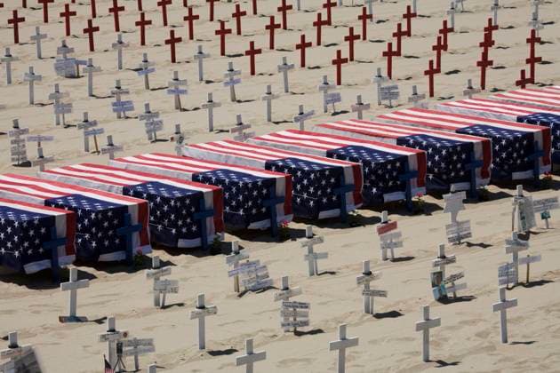 Arlington West Arlington West Cemetery, Santa Monica, Los Angeles County, California, United States of America memorial for the soldiers who died in Iraq Los Angeles California United States EDITORIAL USE ONLY Copyright: xx LarryxBrownsteinx ambphotos000013