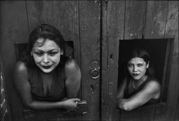 MEXICO. Mexico City. Prostituees. Calle Cuauhtemoctzin. 1934. Argentina EDITORIAL USE ONLY  Copyright: xGDA LaxNacioÂ³n Argentinax-xTodosxlosxderechosxreservados.xProhibidoxelxusoxoxreproducci&oacute;nxdexestaximagenxenxArgentinax Byn HenrixCartier-Bressonx arlanacionpic007336