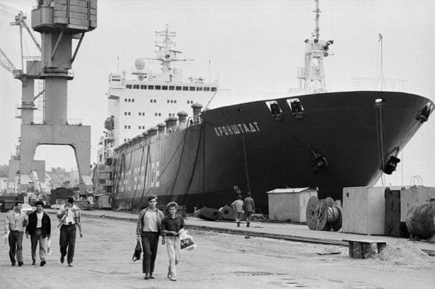 SAINT-PETERSBURG, RUSSIA. August 26, 1992. Kronstadt ship with the horizontal method of cargo-handling at the outfitting wall of the shipyard. Sergey Smolsky TASS  18872730