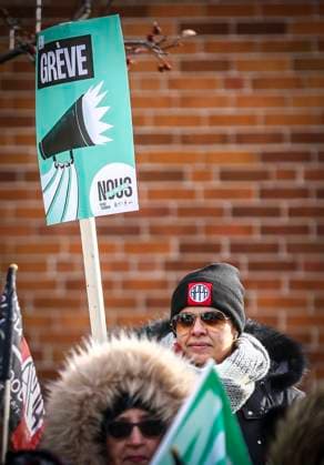 November 21, 2023, Montreal, Quebec, Canada: Quebec s Common Front of public sector employees is on strike for the next three days and will be followed by the Fo do ration autonome de l enseignement (FAE) that is set to launch its own unlimited strike on Thursday. Montreal Canada - ZUMAs278 20231121_zip_s278_014 Copyright: xSerkanxSenturkx