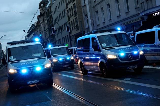 18.11.2023, Berlin - Deutschland. Demonstrationen erforden oft eine massive Polizeipräsenz. *** 18 11 2023, Berlin Germany Demonstrations often require a massive police presence