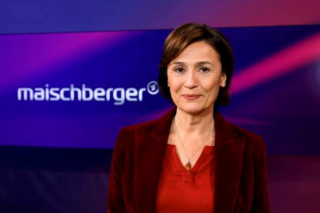 Moderatorin Sandra Maischberger in der ARD-Talkshow maischberger im WDR Studio Köln. Köln, 21.11.2023 NRW Deutschland *** Presenter Sandra Maischberger on the ARD talk show maischberger in the WDR studio Cologne Cologne, 21 11 2023 NRW Germany Copyright: xChristophxHardtx