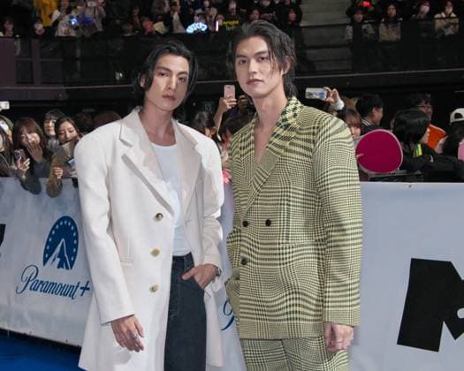 Thai actor Gulf(L) and Thai actor, singer and model, Bright attend a blue carpet event during the MTV VMAJ(Video Music Awards Japan) 2023 Pre-Show in Yokohama, Kanagawa-Prefecture, Japan on Wednesday, November 22, 2023.  TKP2023112221 KEIZOxMORI
