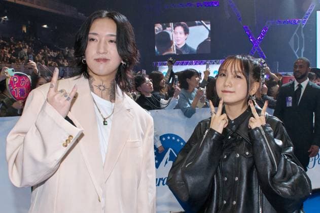 J-pop duo by Vocaloid producer Ayase(L) and singer-songwriter Ikura (Lilas Ikuta), YOASOBI attend a blue carpet event during the MTV VMAJ(Video Music Awards Japan) 2023 Pre-Show in Yokohama, Kanagawa-Prefecture, Japan on Wednesday, November 22, 2023.  TKP2023112225 KEIZOxMORI