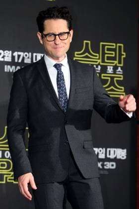 American filmmaker in Seoul American filmmaker in Seoul American filmmaker J. J. Abrams, who directed the 2015 film Star Wars: The Force Awakens, poses for a photo during a press conference in Seoul on Dec. 9, 2015, to promote the film. (Yonhap) 2015-12-09 11:43:17 < 1980-2015 YONHAPNEWS AGENCY. .> ¼­¿ï EDITORIAL USE ONLY  Copyright: xx PYH2015120903730034100 YonhapxNewsx yonphotos092593