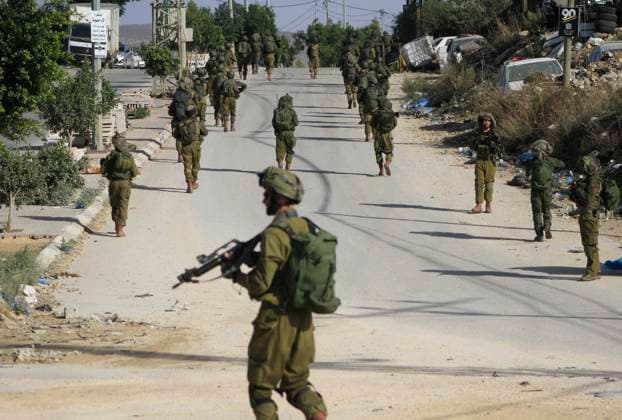Bilder des Jahres 2023, News 11 November News Themen der Woche KW47 News Bilder des Tages Israeli forces on Thursday raid into the Balata refugee camp in eastern Nablus Israeli forces on Thursday raid into the Balata refugee camp in eastern Nablus city, in the north of the West Bank, on November 23, 2023. Dozens of armored military vehicles and construction equipment entered the camp. Photo by Mohammed Nasser apaimages Nablus West Bank Palestinian Territory 231123_Nablus_MN_00(11) Copyright: xapaimagesxMohammedxNasserx xapaimagesx