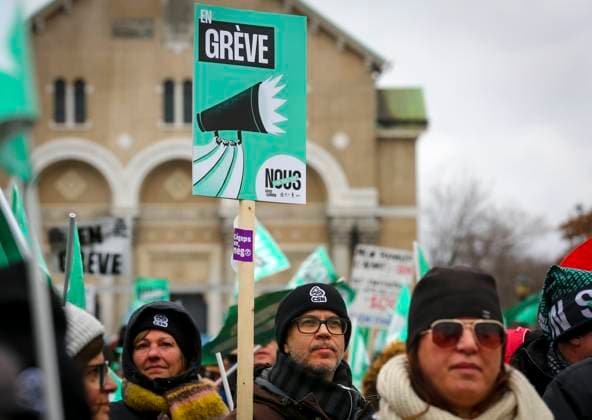 November 23, 2023, Montreal, Quebec, Canada: Four unions known by their initials -- CSQ, CSN, APTS and FTQ -- have formed what they call a common front and are striking together. They represent some 420,000 members in the health, education and social services sectors. In addition to the common front, the FAE, representing about 66,000 elementary and secondary school teachers, launched an unlimited general strike on Thursday. Montreal Canada - ZUMAs278 20231123_zip_s278_017 Copyright: xSerkanxSenturkx
