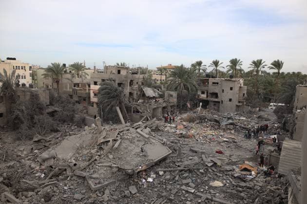 November 22, 2023: The destruction following Israeli bombardment of a residential area of Deir Al Balah, in the central Gaza Strip - ZUMAd99_ 20231122_zap_d99_021 Copyright: xAdelxAlxHwajrex