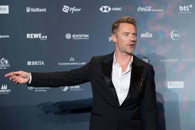 Ronan KEATING,. Saenger, Musiker, Roter Teppich, Red Carpet Show, Ankunft, arrival, Verleihung Deutscher Nachhaltigkeitspreis in Duesseldorf am 23.11.2023.