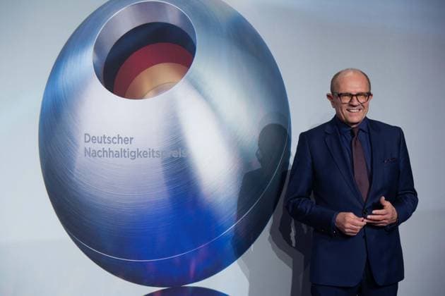 Stefan SCHULZE-HAUSMANN, Vorstandsvorsitzender Stiftung Deutscher Nachhaltigkeitspreis Roter Teppich, Red Carpet Show, Ankunft, arrival, Verleihung Deutscher Nachhaltigkeitspreis in Duesseldorf am 23.11.2023.