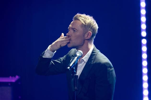 Ronan KEATING, Saenger, Musiker, erhelt den Deutschen Nachhaltigkeitspreis, singend, Gesang, Konzert, Verleihung Deutscher Nachhaltigkeitspreis in Duesseldorf am 23.11.2023.