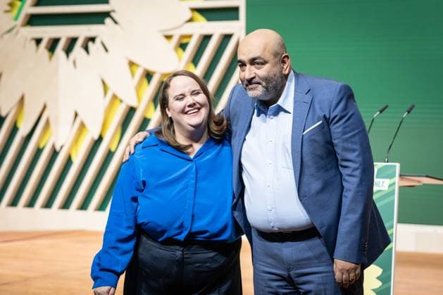 Bündnis 90 Die Grünen - 49. Ordentliche Bundesdelegiertenkonferenz 2023 in Karlsruhe - Ricarda Lang und Omid Nouripour nach ihrer Wiederwahl als Parteivorsitzende;Bündnis 90 Die Grünen - 49. Ordentliche Bundesdelegiertenkonferenz 2023 in Karlsruhe - Ricarda Lang und Omid Nouripour nach ihrer Wiederwahl als Parteivorsitzende, Karlsruhe Baden-Württemberg Deutschland dm-arena *** Bündnis 90 Die Grünen 49 Ordinary Federal Delegates Conference 2023 in Karlsruhe Ricarda Lang and Omid Nouripour after their re-election as party chairmen Bündnis 90 Die Grünen 49 Ordinary Federal Delegates Conference 2023 in Karlsruhe Ricarda Lang and Omid Nouripour after their re-election as party chairmen, Karlsruhe Baden Württemberg Germany dm arena