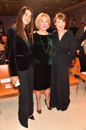 Entertainment Themen der Woche KW47 Entertainment Bilder des Tages 30 Jahre Stiftung Deutsche Schlaganfall-Hilfe Annika Mohn (Tochter von Christoph Mohn) Liz Mohn, Elke Büdenbender 30 Jahre Stiftung Deutsche Schlaganfall-Hilfe in der Bertelsmann-Repräsentanz in Berlin, am 24.11.2023 *** 30 years of Stiftung Deutsche Schlaganfall Hilfe Annika Mohn daughter of Christoph Mohn Liz Mohn, Elke Büdenbender 30 years of Stiftung Deutsche Schlaganfall Hilfe at the Bertelsmann Representative Office in Berlin, on 24 11 2023 Photopress Mueller