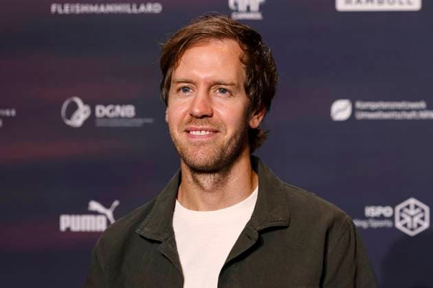 Rennfahrer Sebastian Vettel beim 16. Deutschen Nachhaltigkeitspreis 2023 im Maritim Hotel Düsseldorf. Zum 16. Mal werden gemeinsam mit der Bundesregierung und weiteren Partnern im Düsseldorfer Martim Hotel Vorreiter der Nachhaltigkeit ausgezeichnet. Prämiert werden die Sieger der Wettbewerbe Unternehmen, Sport, Internationaler Deutscher Nachhaltigkeitspreis, Architektur und des Next Economy Awards. Düsseldorf, 24.11.2023 NRW Deutschland Copyright: xChristophxHardtx