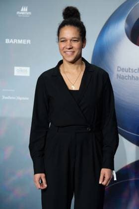 Celia SASIC, ehem. Fussballspielerin, Roter Teppich, Red Carpet Show, Ankunft, arrival, Verleihung Deutscher Nachhaltigkeitspreis in Duesseldorf am 24.11.2023.