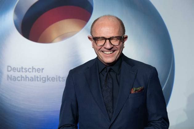 Stefan SCHULZE-HAUSMANN, Vorstandsvorsitzender Stiftung Deutscher Nachhaltigkeitspreis Roter Teppich, Red Carpet Show, Ankunft, arrival, Verleihung Deutscher Nachhaltigkeitspreis in Duesseldorf am 24.11.2023.