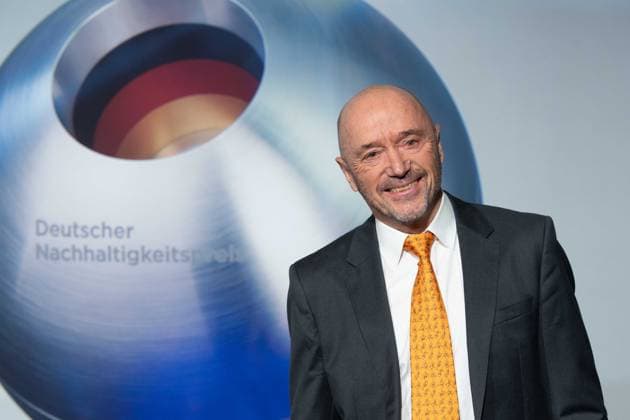 Christian NEUREUTHER, ehem. Skirennfahrer, Roter Teppich, Red Carpet Show, Ankunft, arrival, Verleihung Deutscher Nachhaltigkeitspreis in Duesseldorf am 24.11.2023.