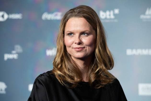 Britta STEFFEN, Schwimmerin, Roter Teppich, Red Carpet Show, Ankunft, arrival, Verleihung Deutscher Nachhaltigkeitspreis in Duesseldorf am 24.11.2023.