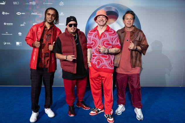 CULCHA CANDELA, Musikgruppe, Band, Roter Teppich, Red Carpet Show, Ankunft, arrival, Verleihung Deutscher Nachhaltigkeitspreis in Duesseldorf am 24.11.2023.