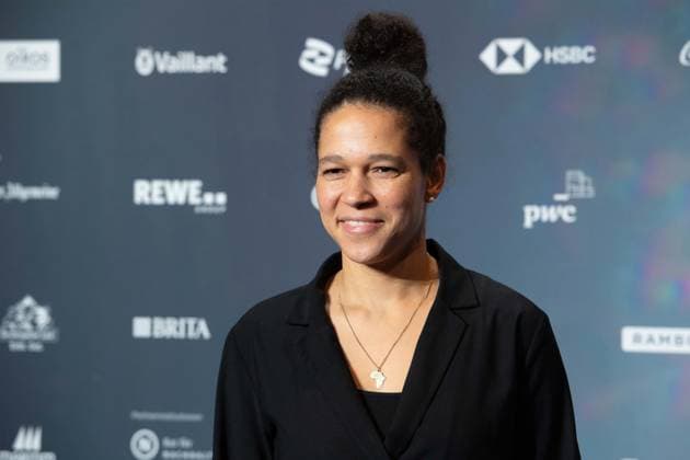 Celia SASIC, ehem. Fussballspielerin, Roter Teppich, Red Carpet Show, Ankunft, arrival, Verleihung Deutscher Nachhaltigkeitspreis in Duesseldorf am 24.11.2023.