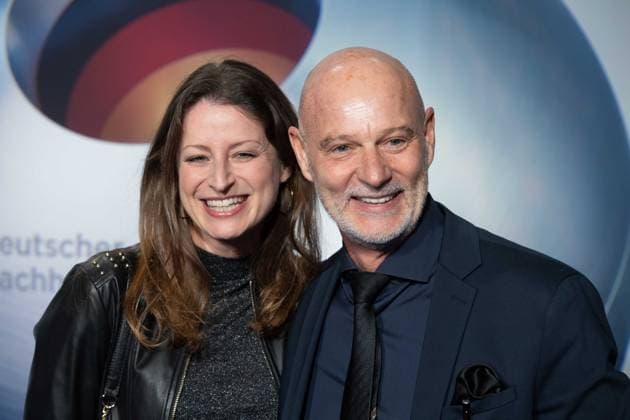 Simon LICHT, Schauspieler, Begleiterin Tina ROTTENSTEINER, Schauspielerin, Roter Teppich, Red Carpet Show, Ankunft, arrival, Verleihung Deutscher Nachhaltigkeitspreis in Duesseldorf am 24.11.2023.