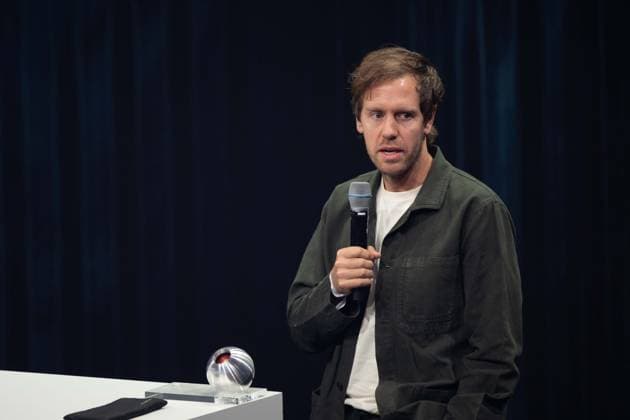 Sebastian VETTEL spricht Dankesworte nach Erhalt des Deutschen Nachhaltigkeitspreises, Verleihung Deutscher Nachhaltigkeitspreis in Duesseldorf am 24.11.2023.