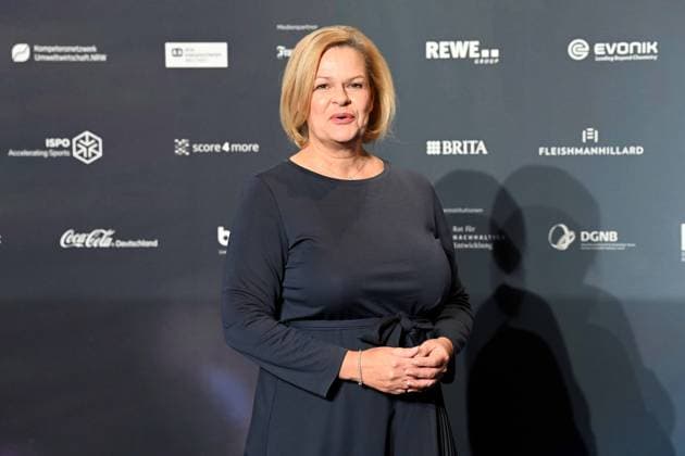 Deutscher Nachhaltigkeitspreis 2023 am 24.11.2023 im Maritim Hotel in Düsseldorf Nancy Faeser ( Bundesinnenministerin )