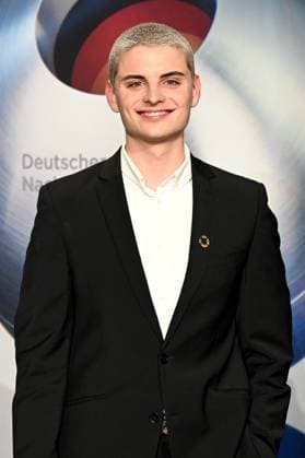 Deutscher Nachhaltigkeitspreis 2023 am 24.11.2023 im Maritim Hotel in Düsseldorf Fabian Grischkat ( Moderator )