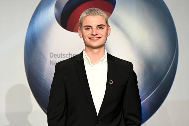 Deutscher Nachhaltigkeitspreis 2023 am 24.11.2023 im Maritim Hotel in Düsseldorf Fabian Grischkat ( Moderator )